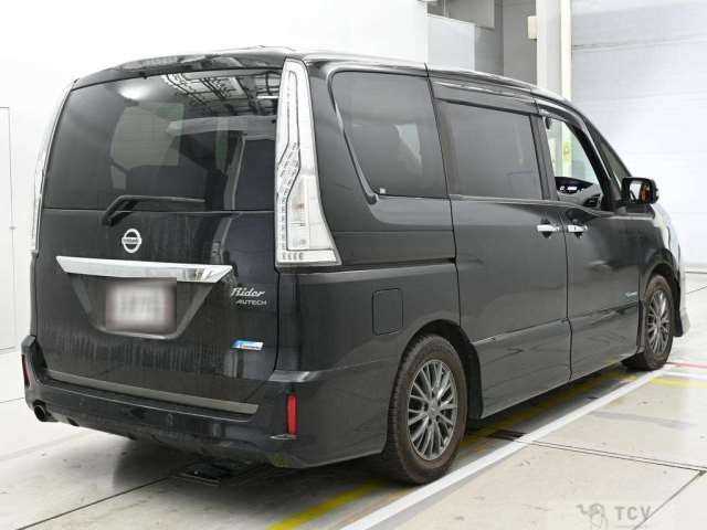 2015 Nissan Serena