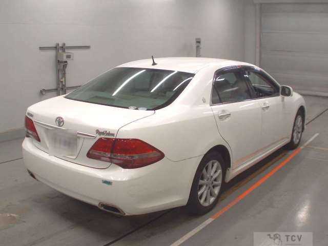 2009 Toyota Crown