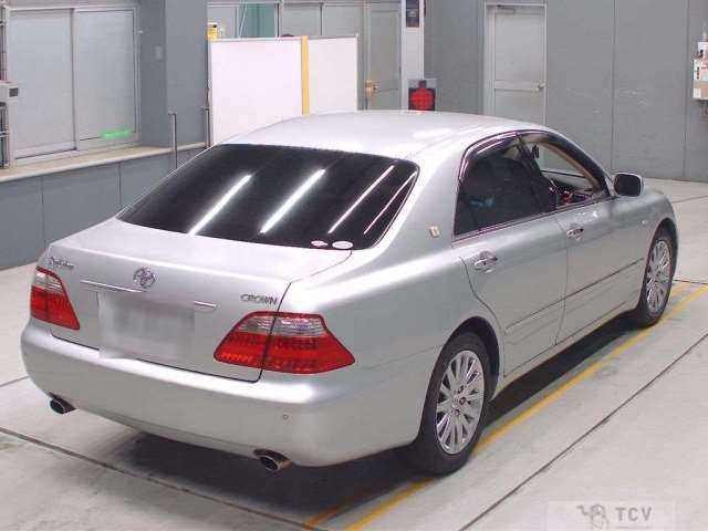 2005 Toyota Crown