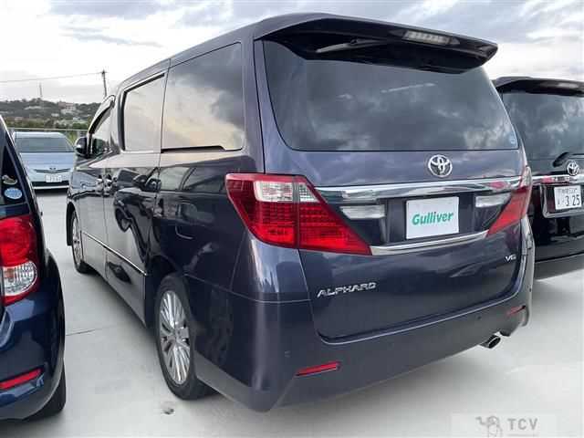 2013 Toyota Alphard