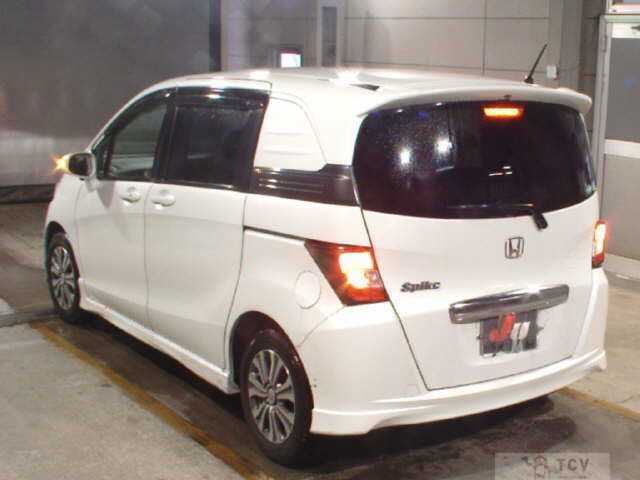 2013 Honda Freed Spike