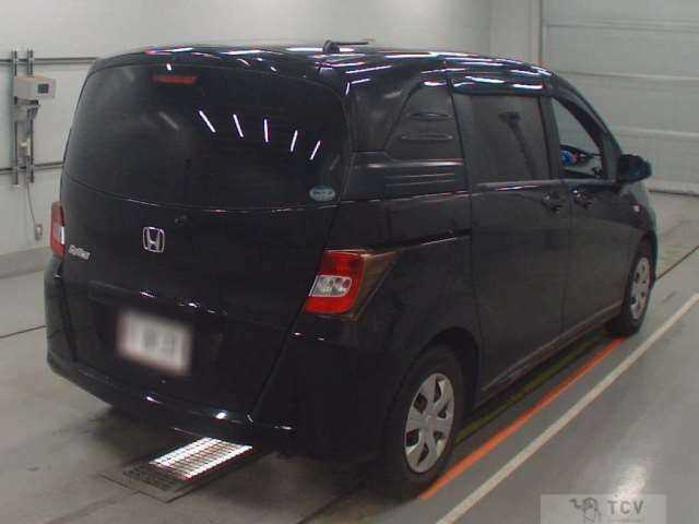 2013 Honda Freed Spike