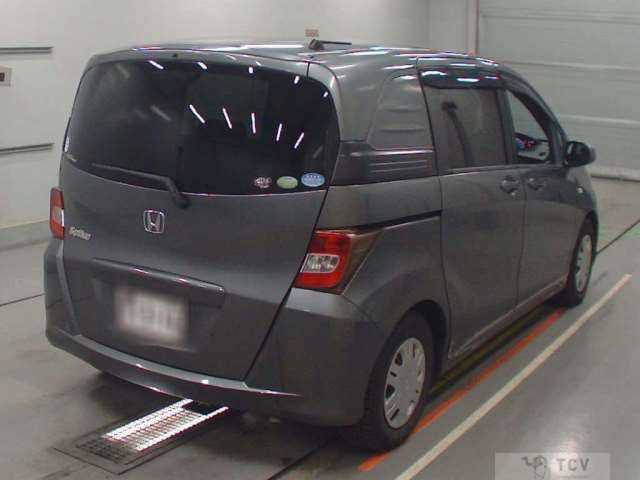 2011 Honda Freed Spike