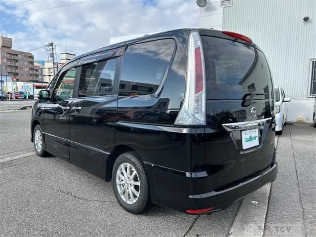 2012 Nissan Serena