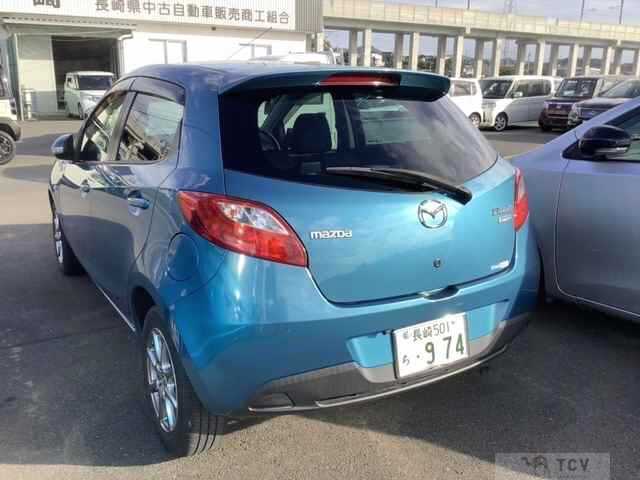 2013 Mazda Demio