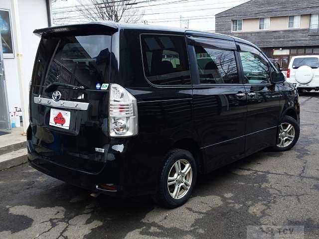 2009 Toyota Voxy