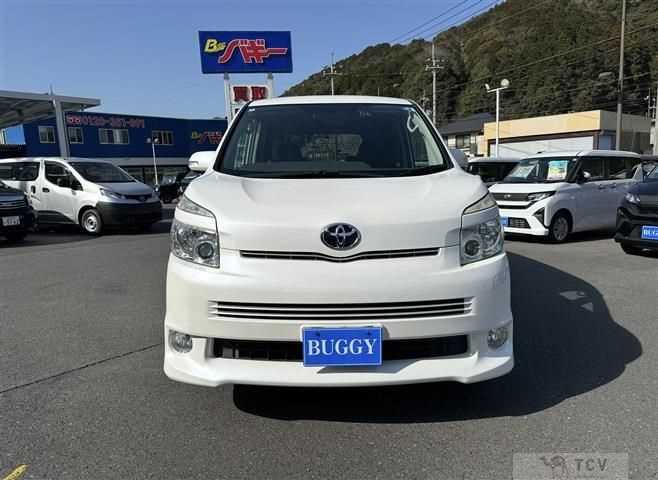 2008 Toyota Voxy