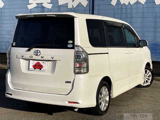 2012 Toyota Voxy