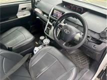 2010 Toyota Voxy