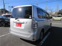 2011 Toyota Voxy