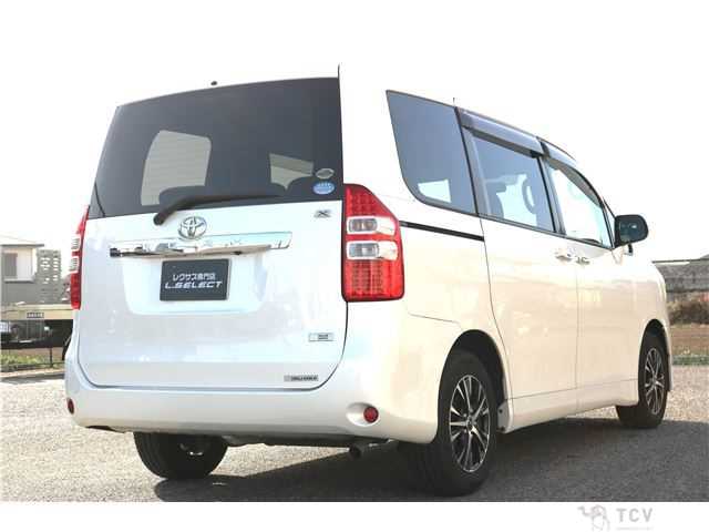 2011 Toyota Noah
