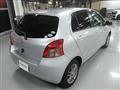 2005 Toyota Vitz