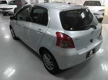2005 Toyota Vitz