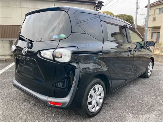 2016 Toyota Sienta