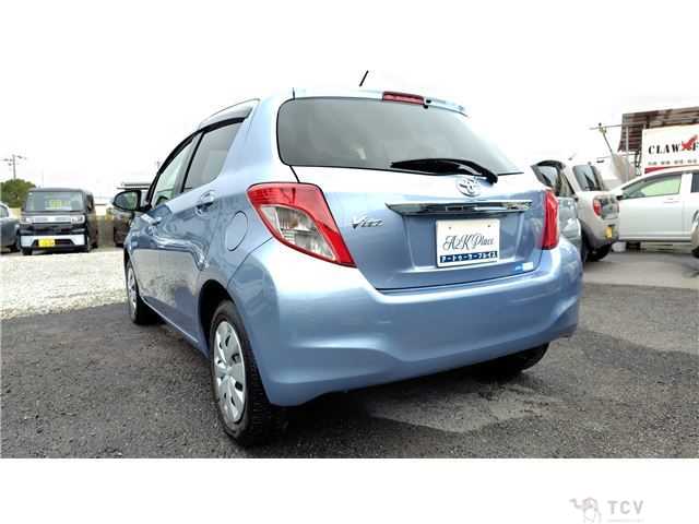 2013 Toyota Vitz