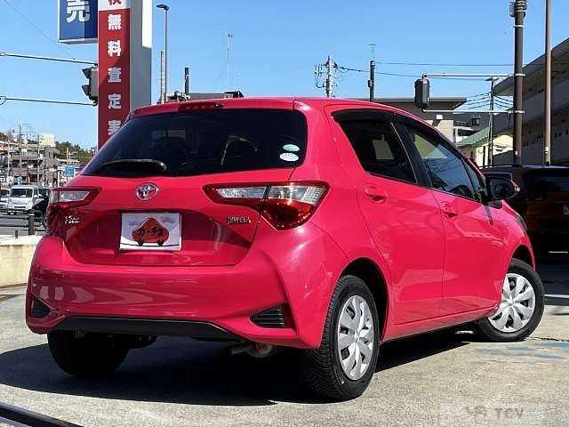 2017 Toyota Vitz