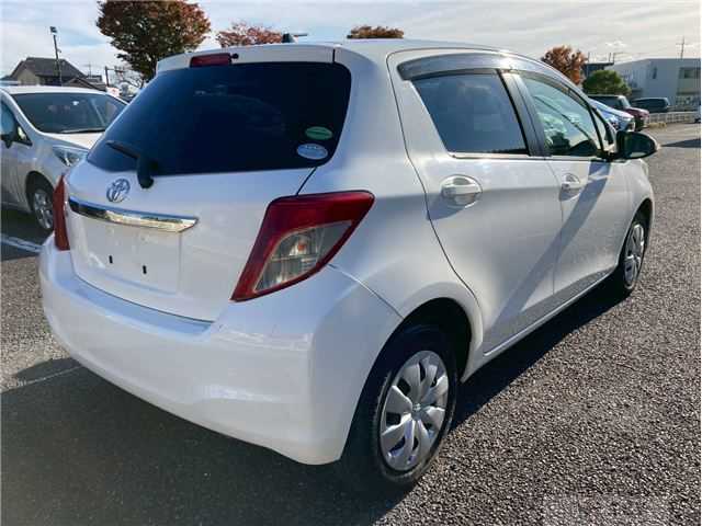 2013 Toyota Vitz