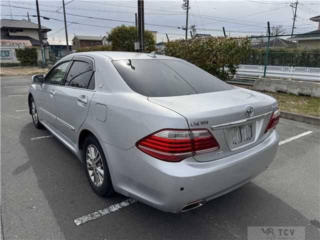 2011 Toyota Crown