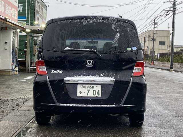 2012 Honda Freed Spike