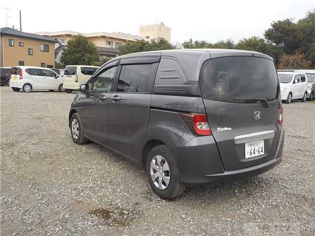 2013 Honda Freed Spike