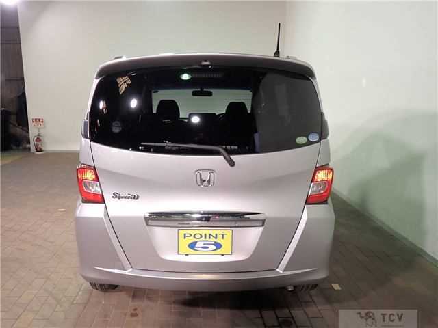 2013 Honda Freed Spike