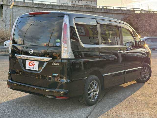 2012 Nissan Serena