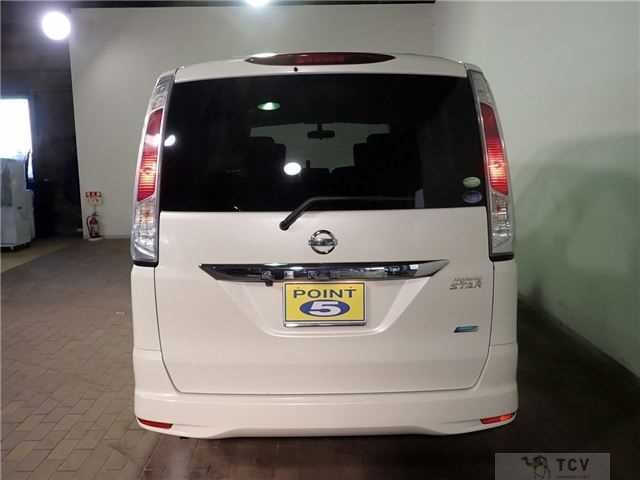 2011 Nissan Serena