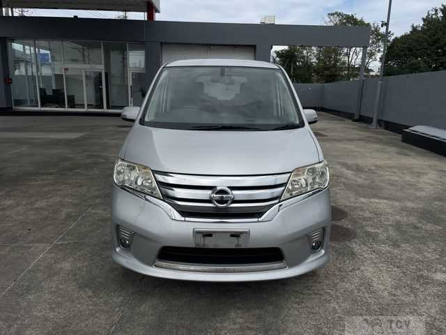 2011 Nissan Serena