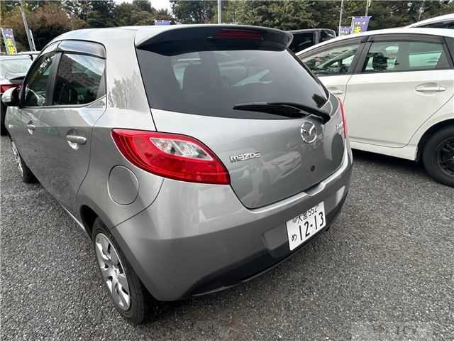 2013 Mazda Demio