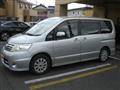 2009 Nissan Serena