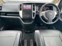 2009 Nissan Serena