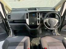 2009 Nissan Serena
