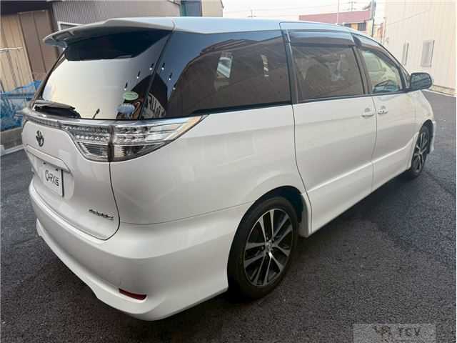 2013 Toyota Estima