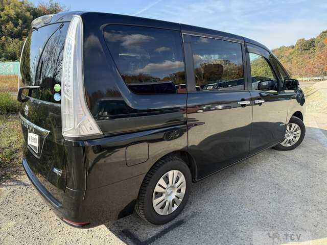 2014 Nissan Serena