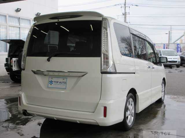 2013 Nissan Serena