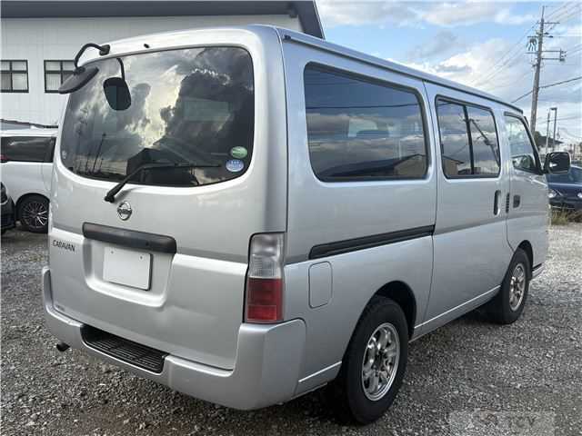 2011 Nissan Caravan