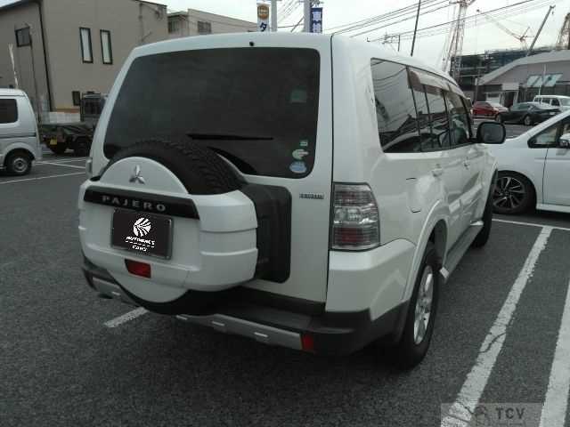 2009 Mitsubishi Pajero