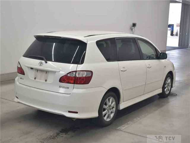 2005 Toyota Ipsum