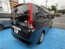 2010 Nissan Serena