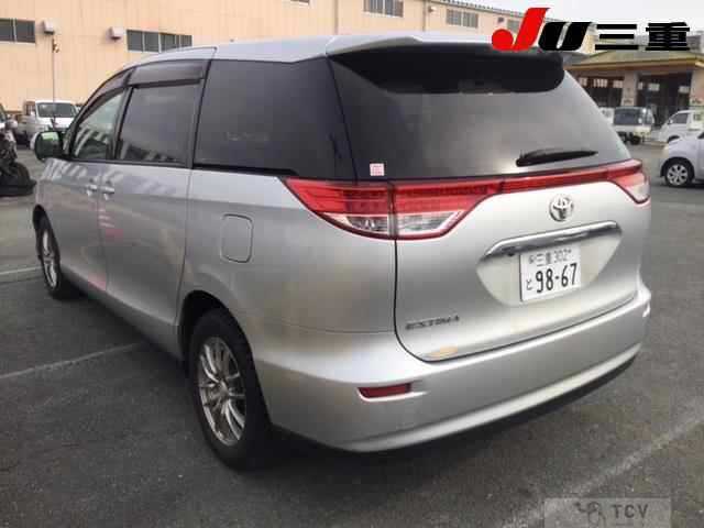 2013 Toyota Estima