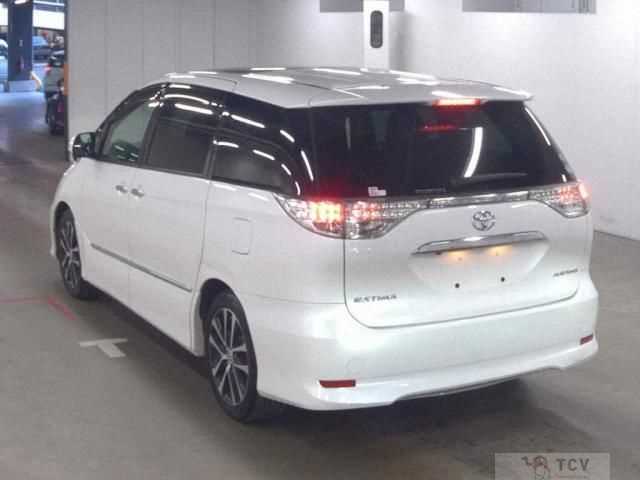 2013 Toyota Estima