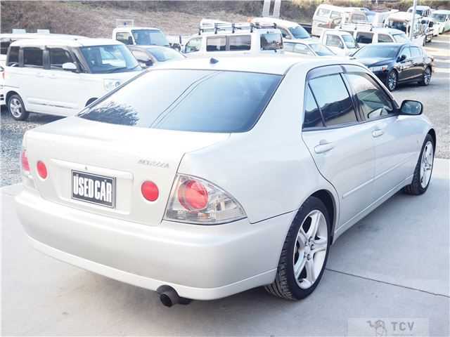 2000 Toyota Altezza