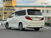 2013 Toyota Alphard
