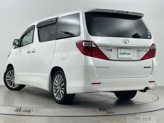 2014 Toyota Alphard