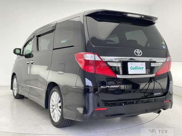 2014 Toyota Alphard
