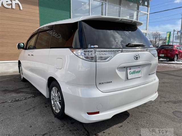 2013 Toyota Estima