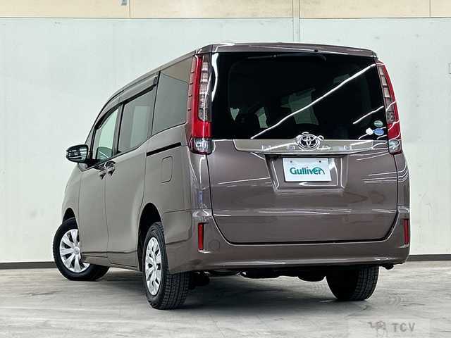 2014 Toyota Noah