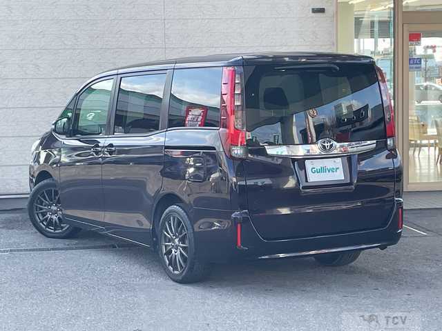 2014 Toyota Noah