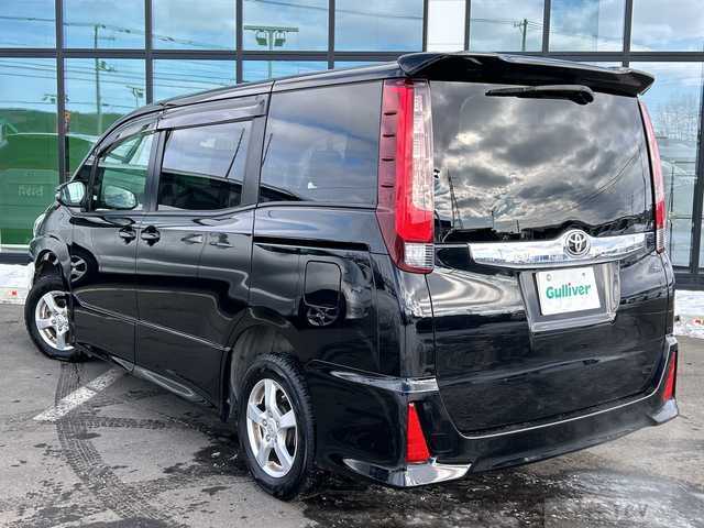2014 Toyota Noah
