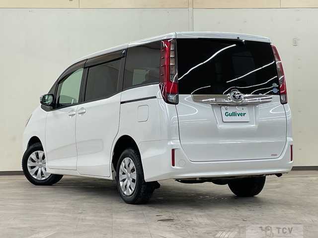 2015 Toyota Noah